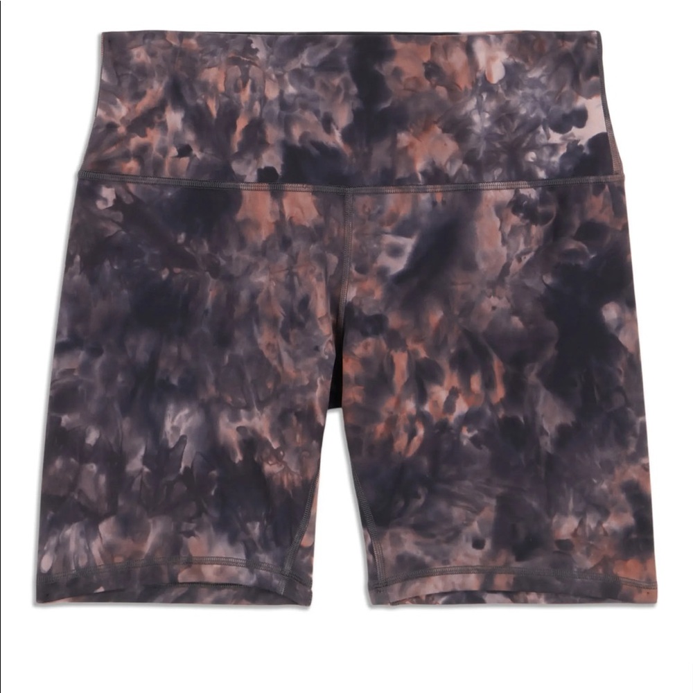 Lululemon Align High-Rise shorts 6”